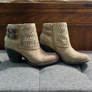 Euro Soft tan booties